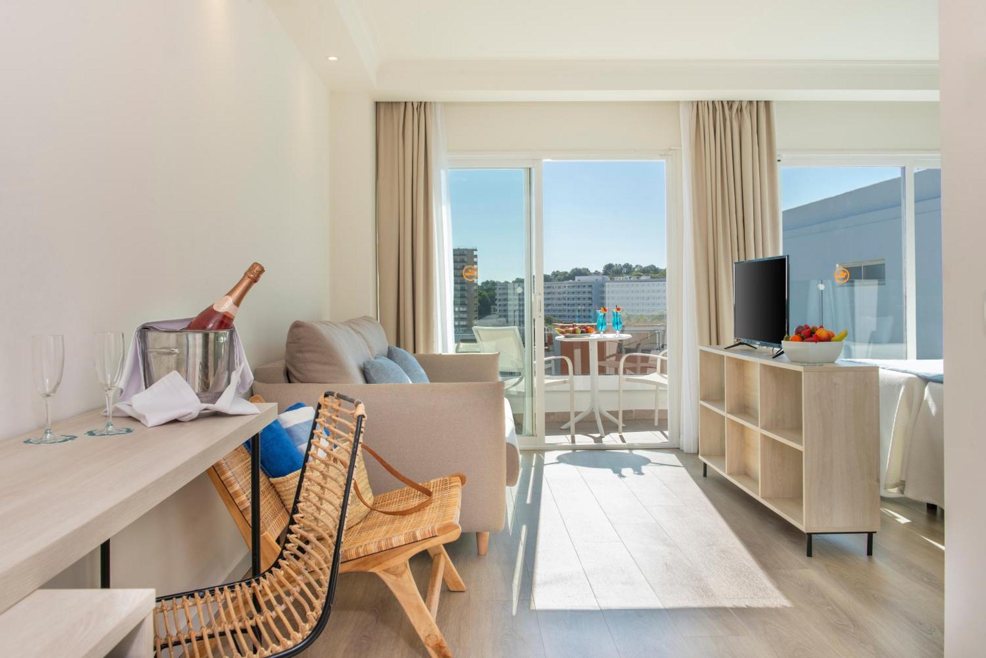 Hsm Atlantic Park Hotel มากาลุฟ ภายนอก รูปภาพ